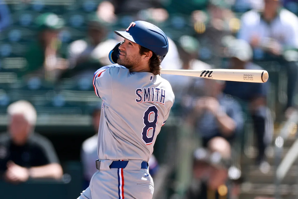 Rangers 2B Josh Smith diagnosed with viral meningitis, expected to be hospitalized at least a week, team says