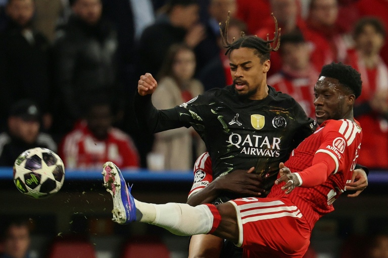 Bayern warn that Canada's Davies struggling to be fit for World Cup Bayern warn that Canada's Davies struggling to be fit for World Cup