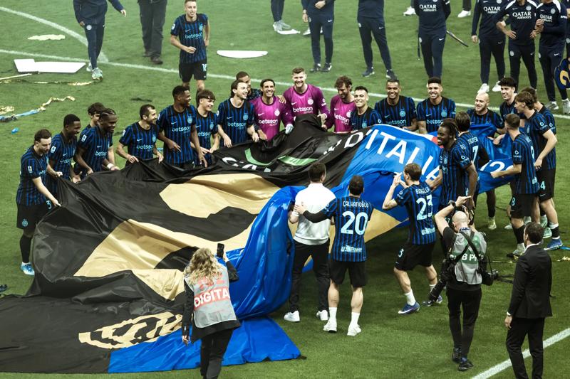 Scudetto celebrations and parade through the city on Sunday