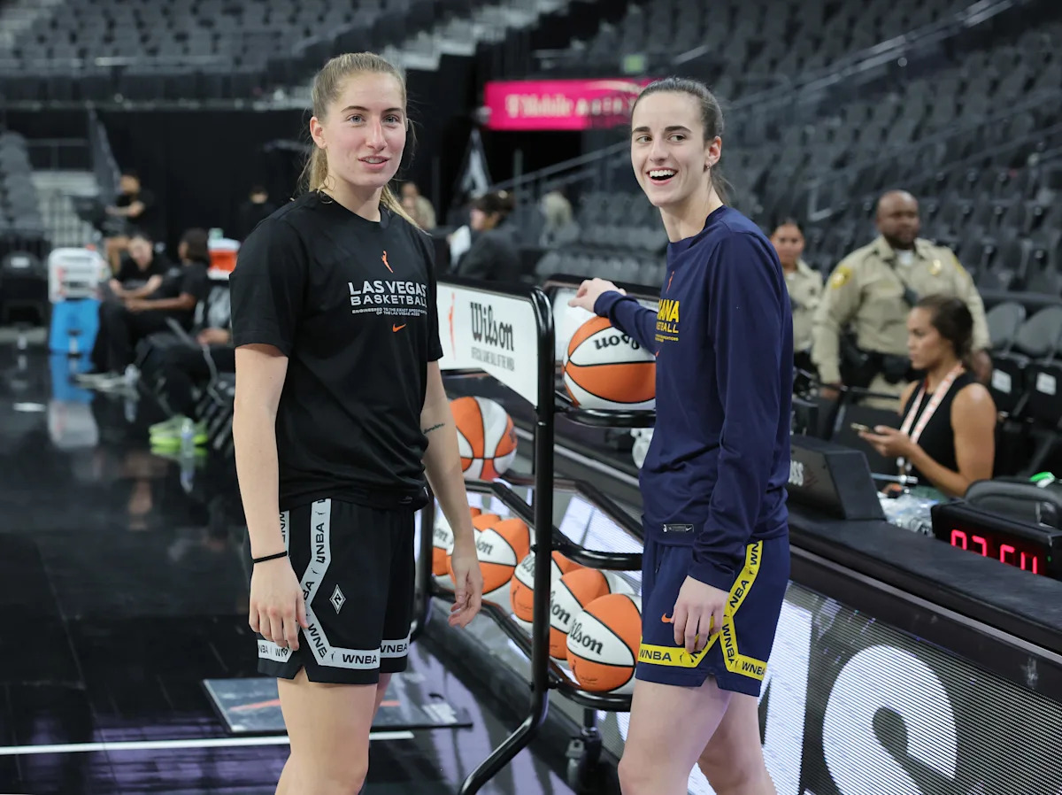Caitlin Clark, Kate Martin share wholesome moment after Fever-Sparks Caitlin Clark, Kate Martin share wholesome moment after Fever-Sparks