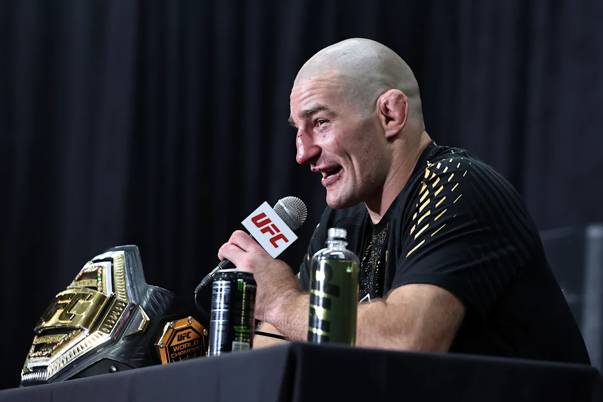 Sean Strickland says he injured shoulder just 4 days before UFC 328 upset of Khamzat Chimaev Sean Strickland says he injured shoulder just 4 days before UFC 328 upset of Khamzat Chimaev