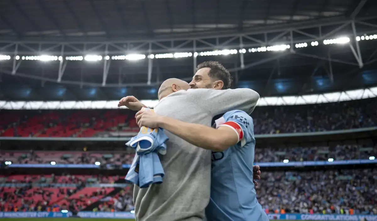 &ldquo;That&rsquo;s his decision&rdquo; &ndash; Bernardo Silva breaks silence on Pep Guardiola&rsquo;s Manchester City future