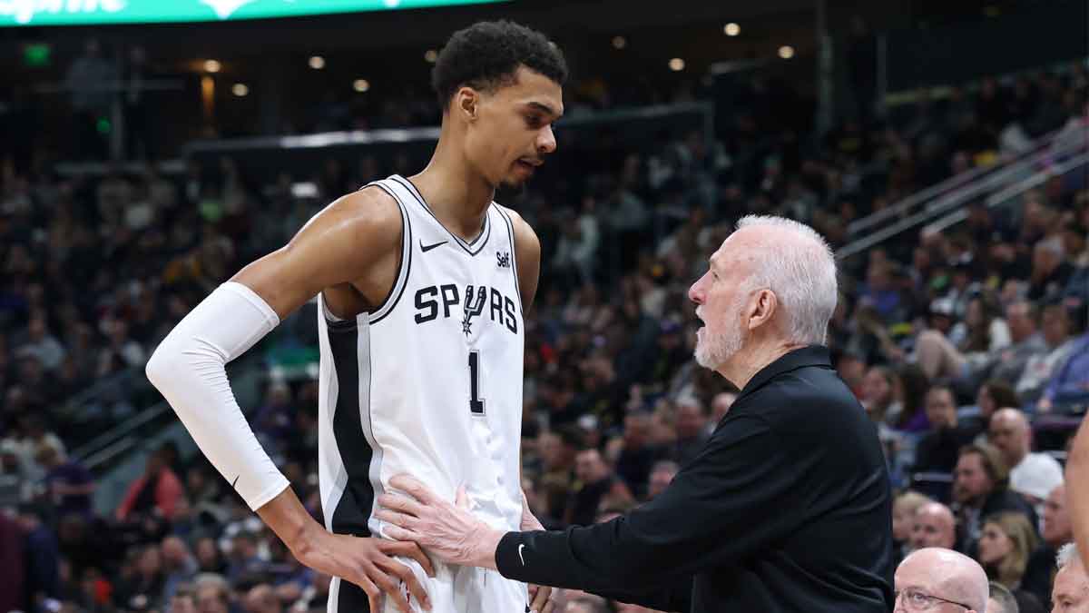 Victor Wembanyama sought out Gregg Popovich amid 2-2 series with T-Wolves