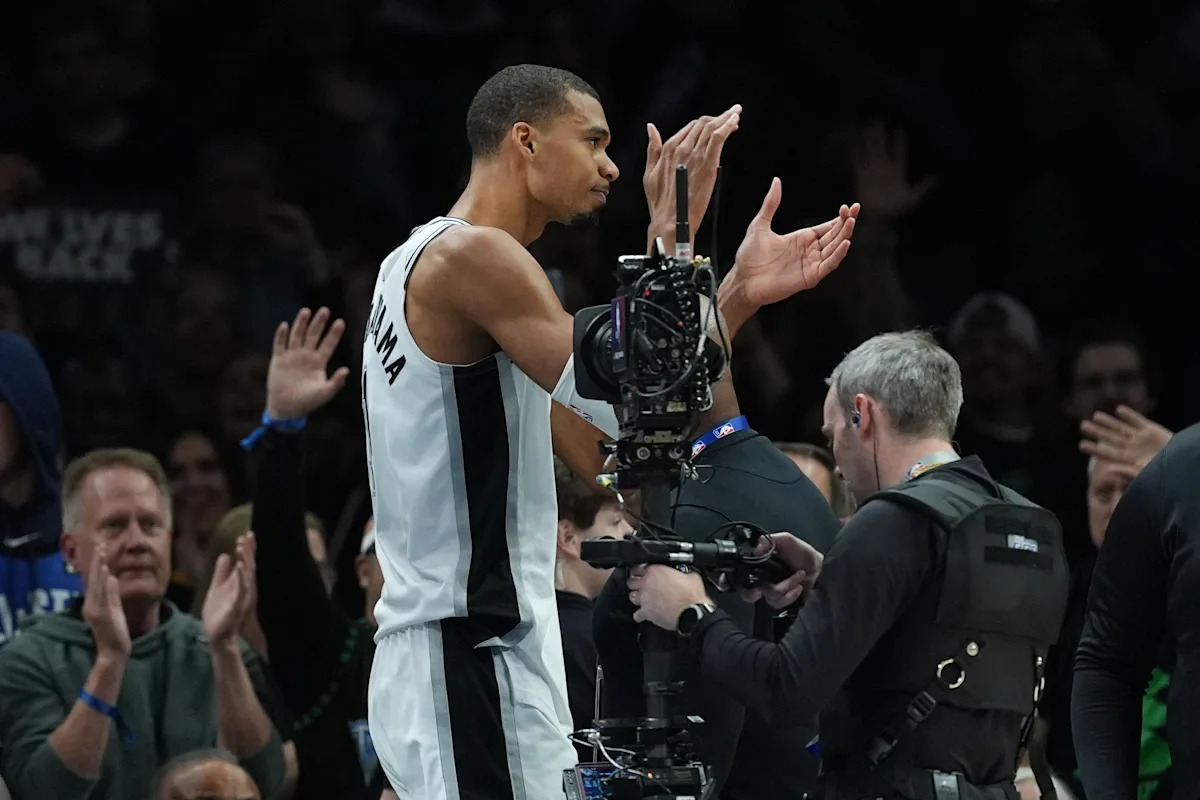 Spurs star Victor Wembanyama ejected in Game 4 vs. Timberwolves after throwing elbow into Naz Reid's face