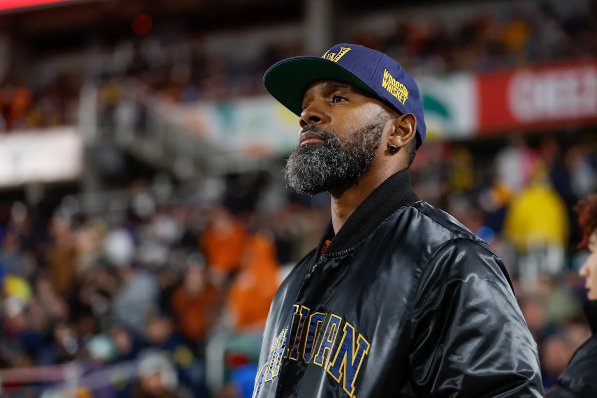 Charles Woodson Jr. follows in dad's footsteps, commits to Michigan