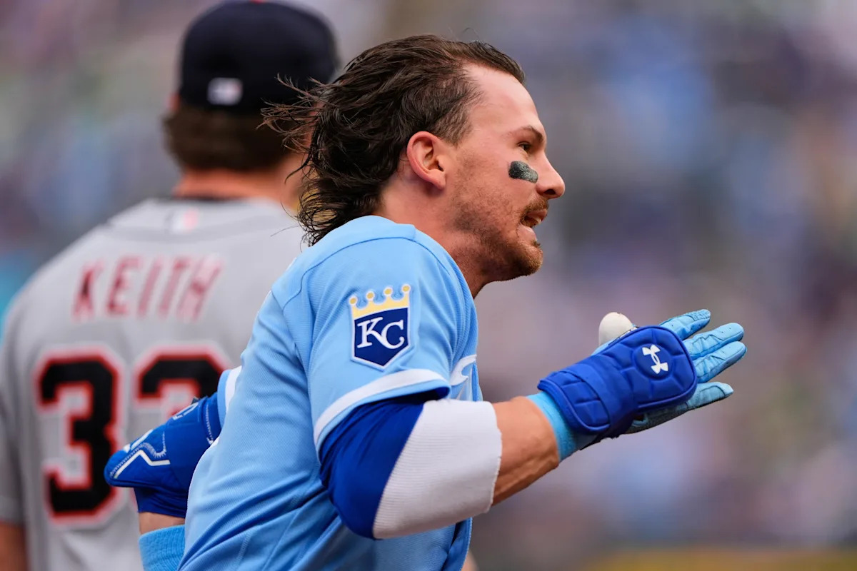 Injury to insult: Tigers' Kerry Carpenter hurt on misplay that led to Bobby Witt Jr. inside-the-park-homer