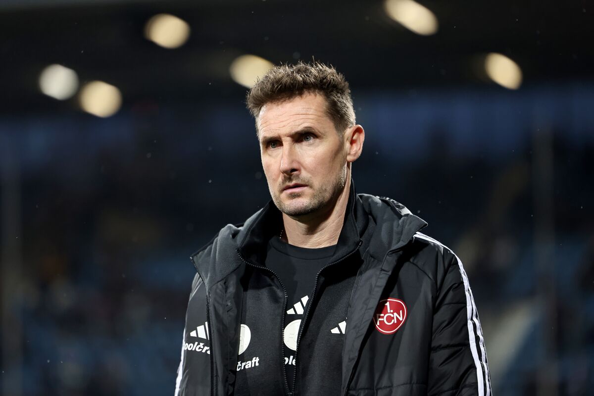 Report: Klose could return to Lazio in event of Sarri departure Report: Klose could return to Lazio in event of Sarri departure