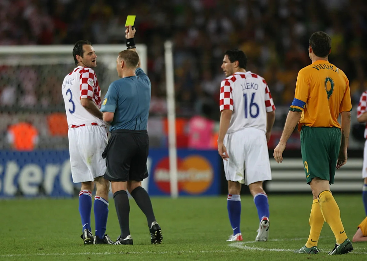 48 days to the World Cup: The player who earned 3 yellow cards before finally being sent off