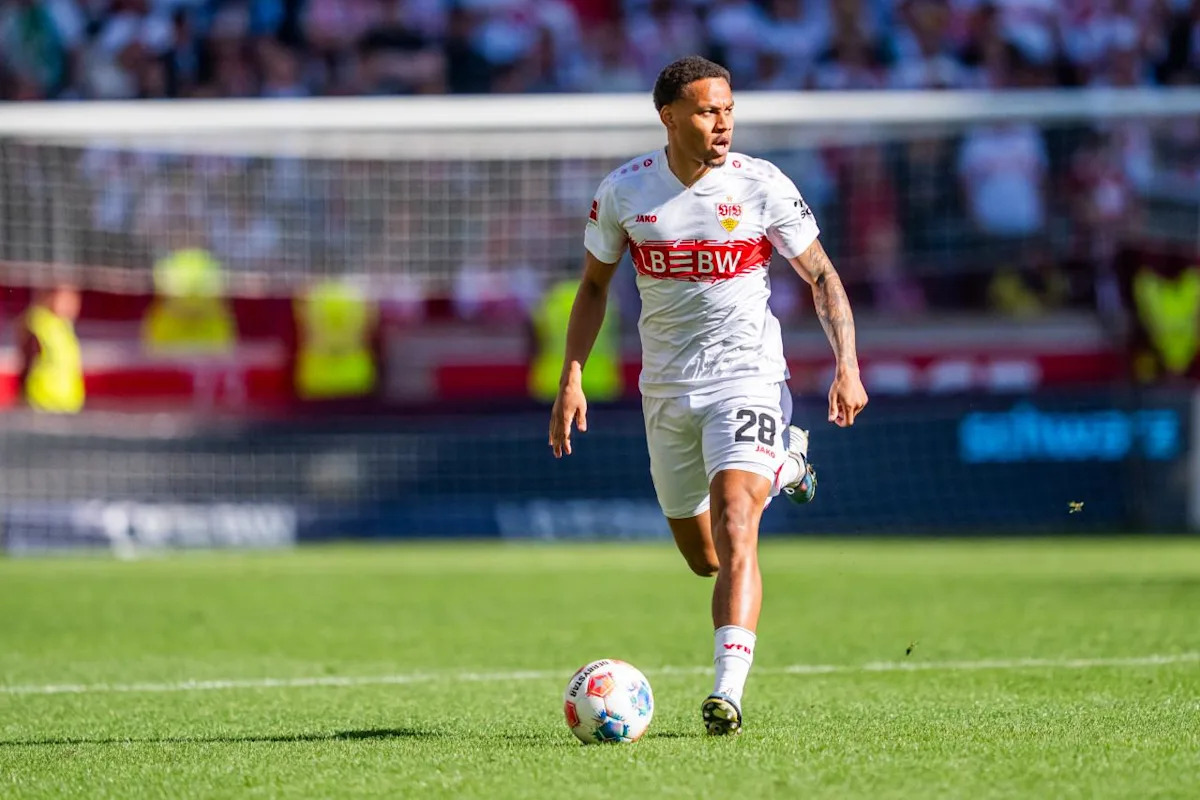 Stuttgart extend midfielder's expiring contract Stuttgart extend midfielder's expiring contract