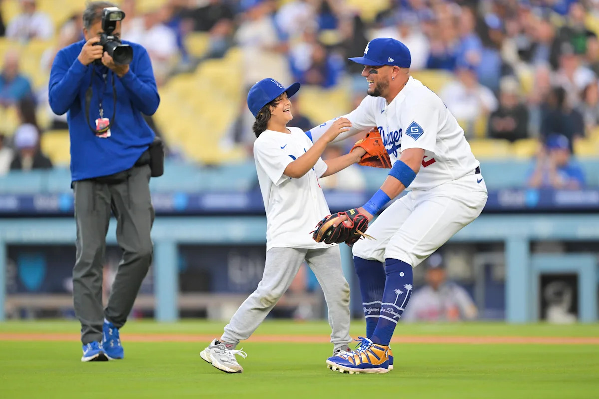 Dodgers notes: Miguel Rojas, Ben Casparius