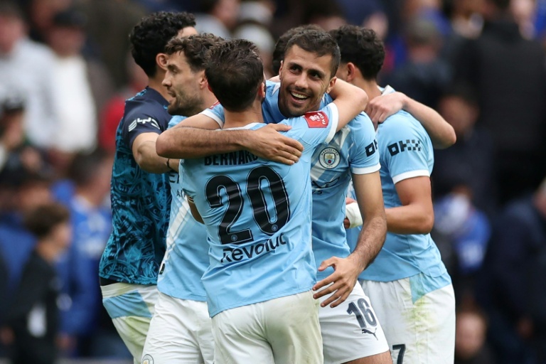 Man City still dream of Premier League glory after FA Cup win: Silva Man City still dream of Premier League glory after FA Cup win: Silva