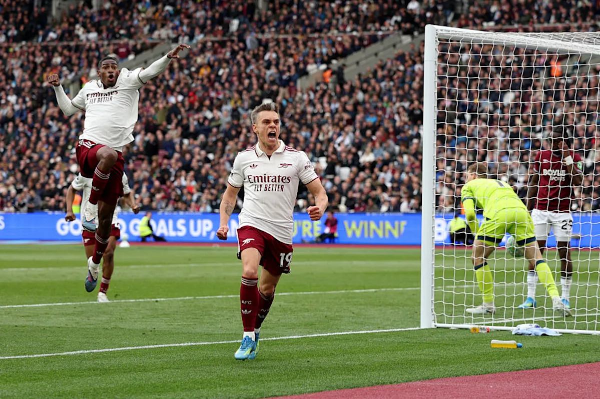 Arsenal earn vital win against West Ham after late leveller ruled out Arsenal earn vital win against West Ham after late leveller ruled out