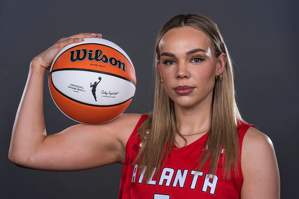 WNBA player says she was cut 'as I'm getting on the bus' for first game