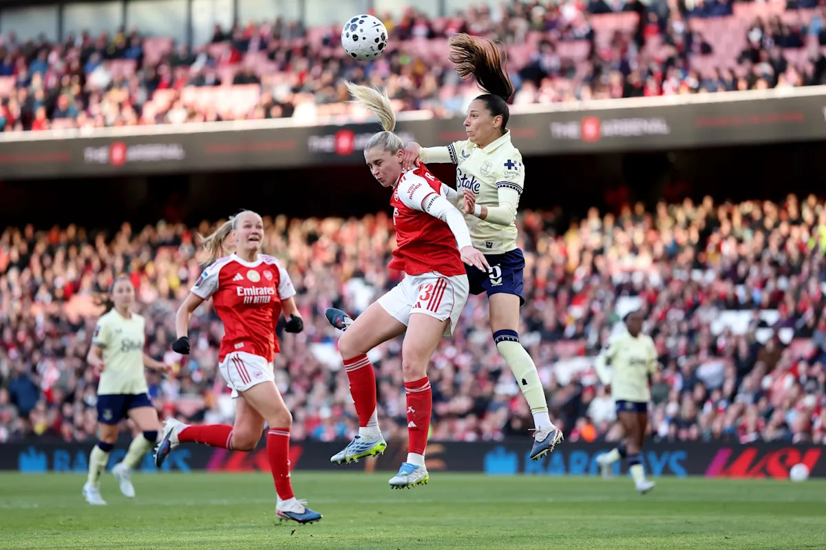 Arsenal 1-0 Everton: Super sub Blackstenius seals win to edge closer to Women&rsquo;s Champions League