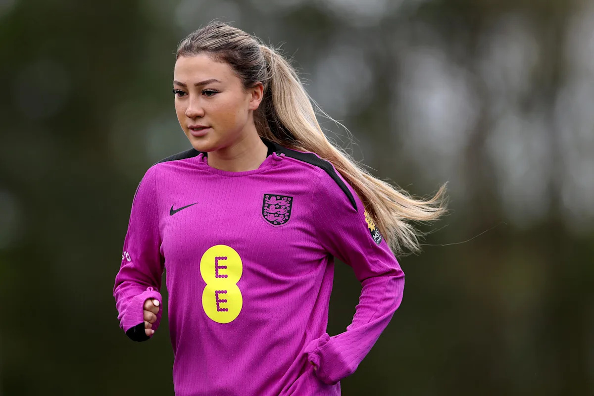 Report: NC Courage are favorites to sign rising star and English Youth International midfielder Erica Parkinson